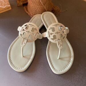 TORY BURCH, worn only a few times, LIKE NEW! Flat MINT GREEN sandals. BEAUTIFUL.